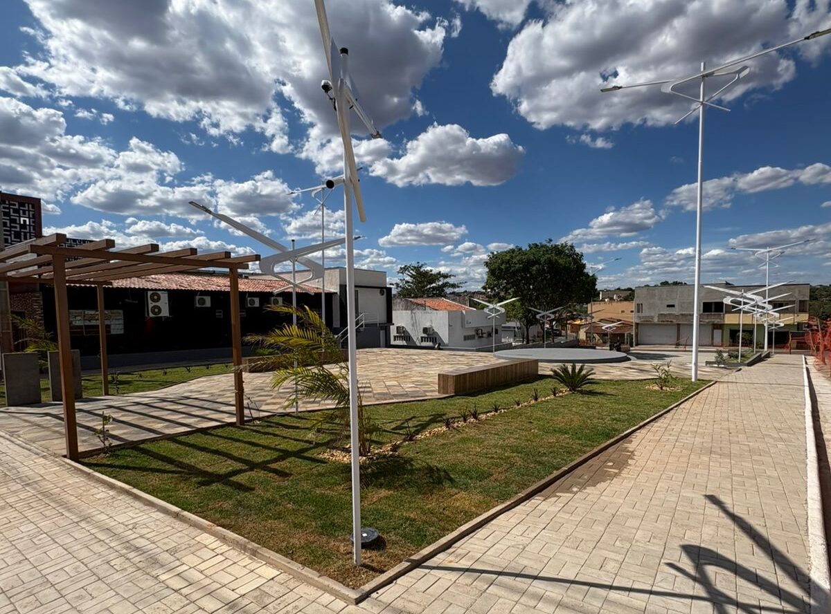 Governador inaugura praça cultural no município de Bom Jesus neste sábado (25)