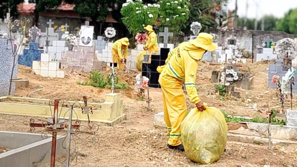 Prefeitura de Teresina inicia limpeza do cemitério do Renascença para o Dia de Finados