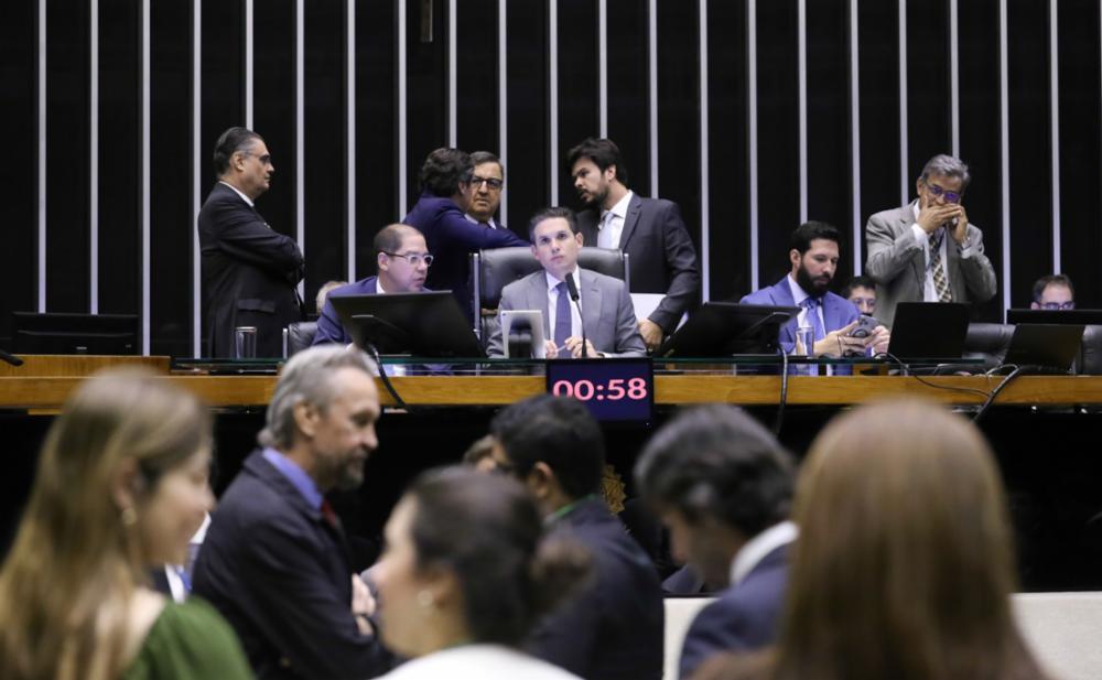 Câmara quer votação casada de PL Antifacção e equiparação a terrorismo