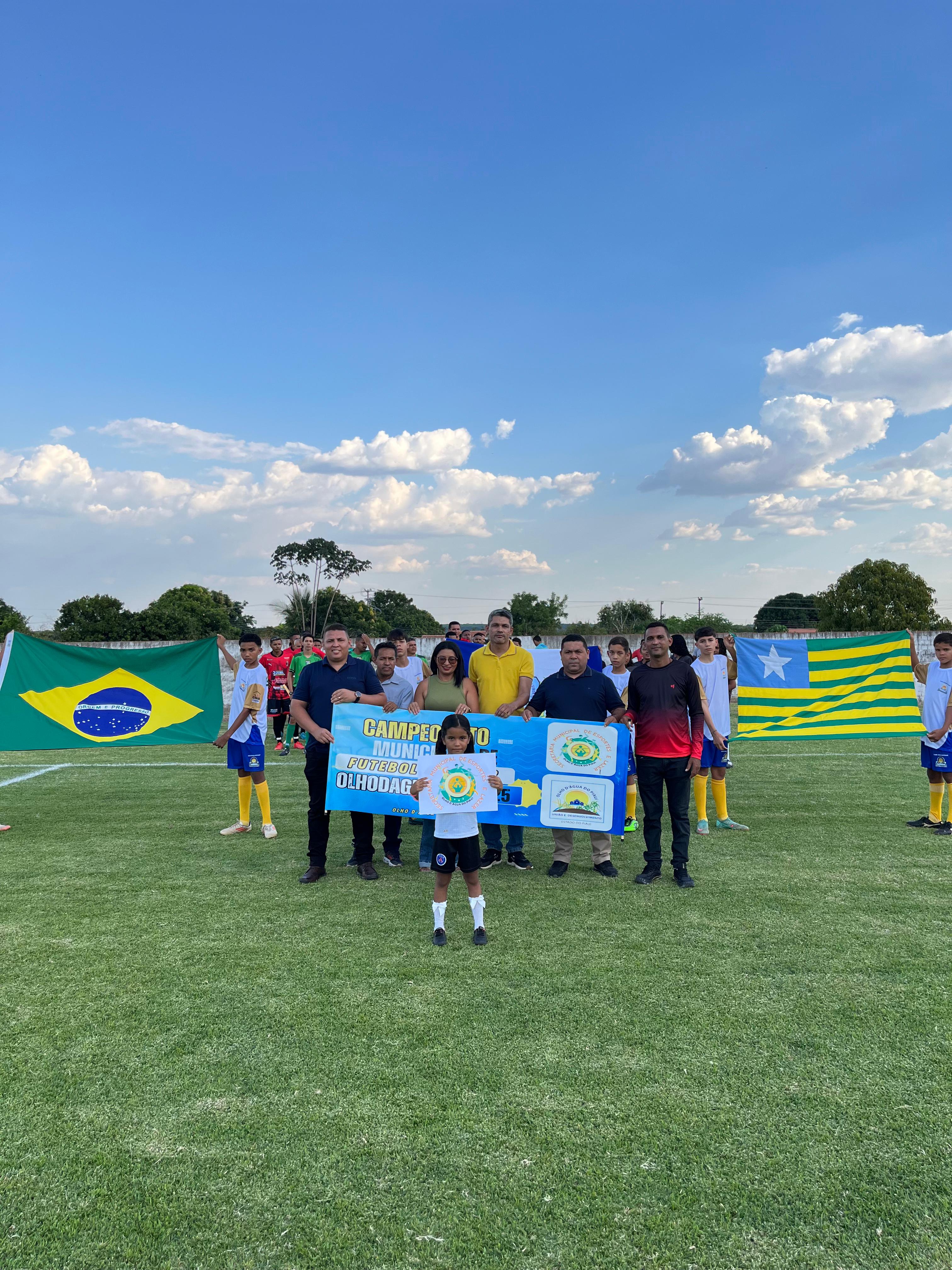 Abertura do Campeonato Olhodaguense de Futebol Amador reúne centenas de pessoas no estádio Municipal Edvarzão