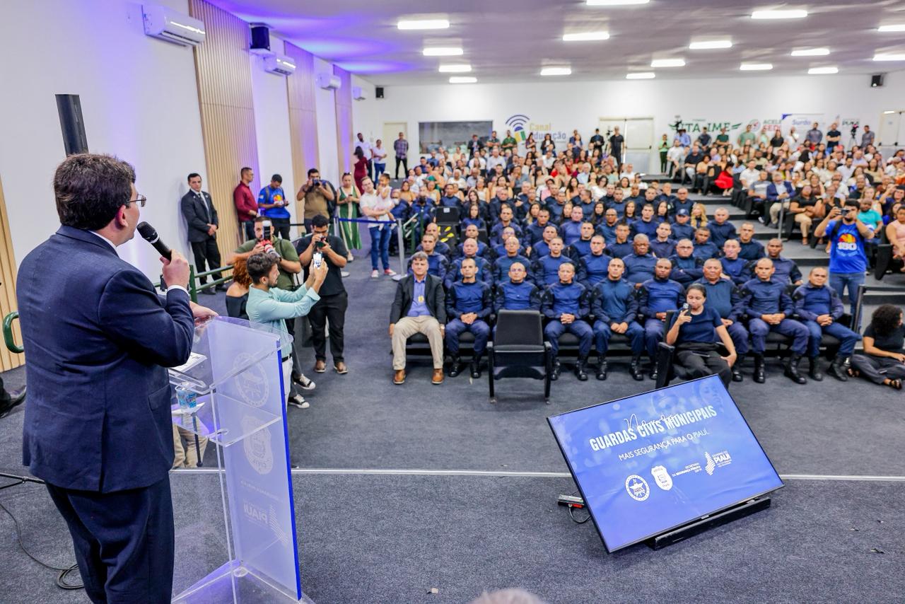 Formatura de 65 guardas municipais reforça integração das forças de segurança pública do Piauí e Maranhão