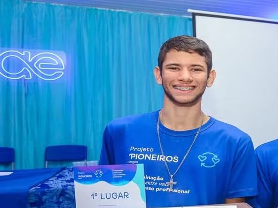 Estudante João Daniel é eleito representante do Parlamento do Futuro e viverá rotina parlamentar na Alepi em 2026