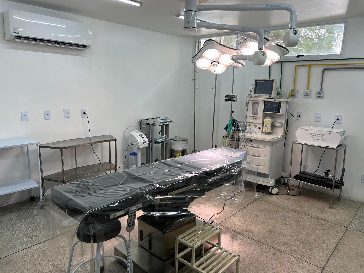 Prefeitura inaugura Centro Cirúrgico do Hospital no Dirceu  após reforma completa