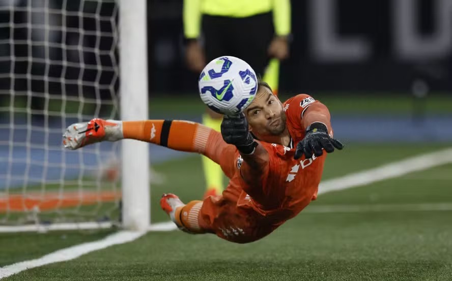 Vasco bate Fluminense e enfrenta Corinthians na final da Copa do Brasil