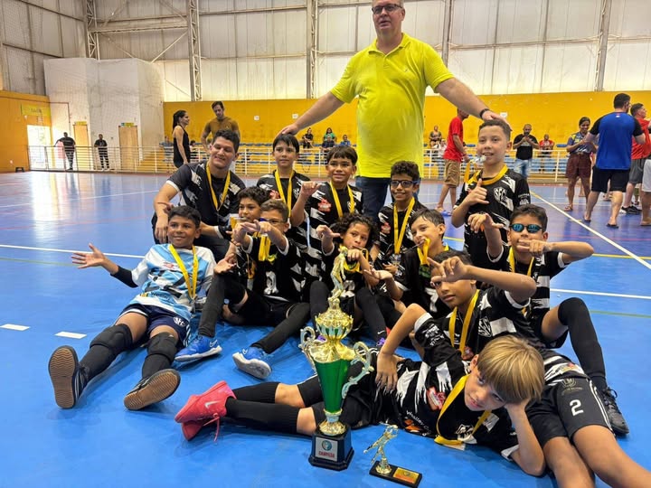 Santa Fé conquista a 1ª Taça BR-O-BRÓ de Futsal Sub-9 após final emocionante; competição reuniu 240 crianças