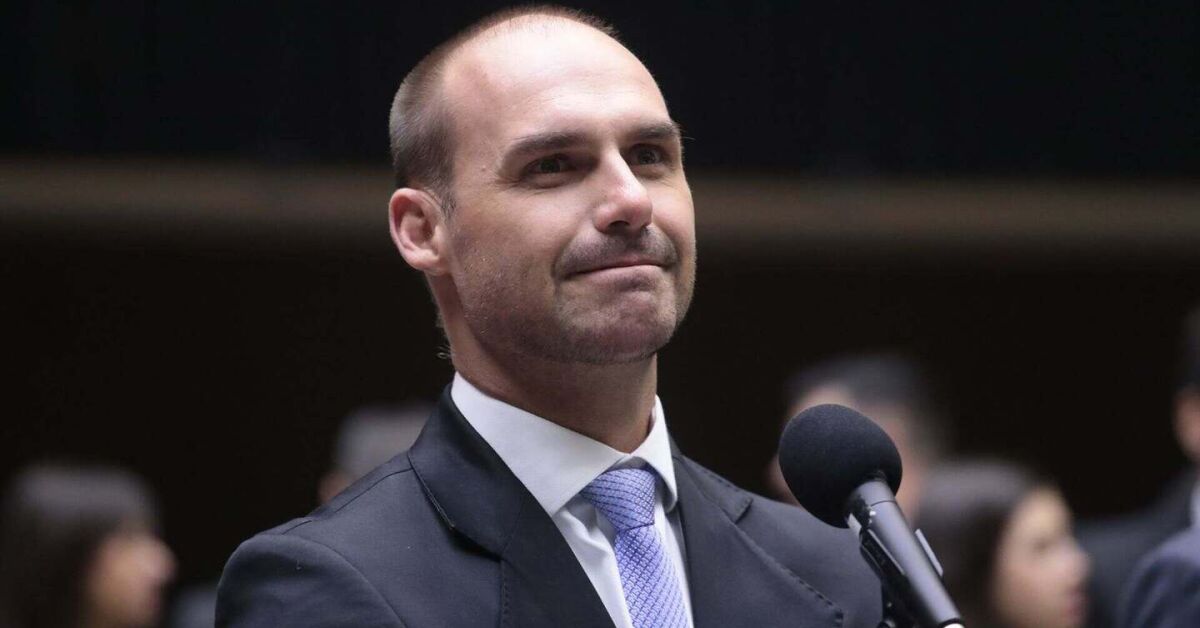 Cassação de mandato é “medalha de honra”, diz Eduardo Bolsonaro: “Valeu a pena”