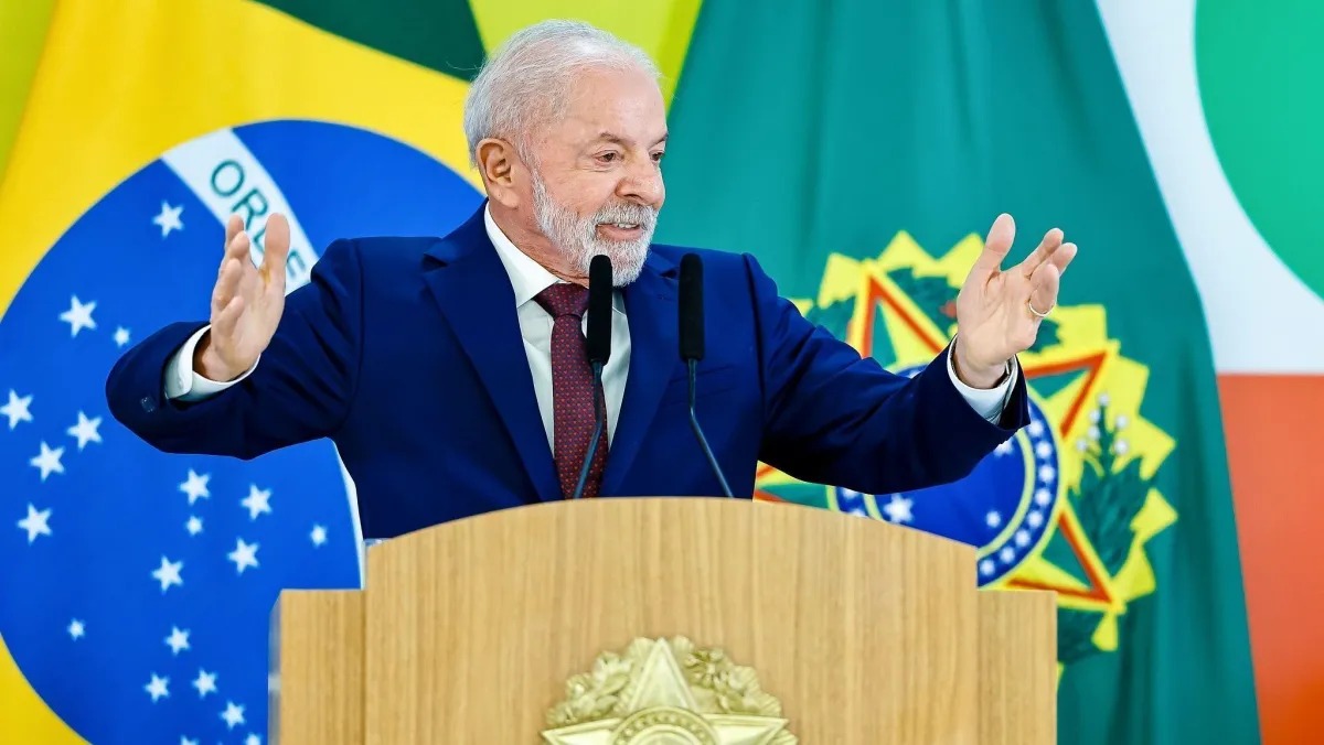 Lula assina indulto de Natal e deixa de fora presos pelo 8/1 e delatores