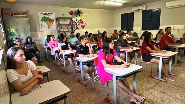Escola Municipal Baixão do Carlos e instituição social promovem curso na comunidade