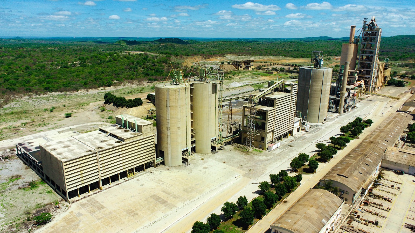 Fábrica de Cimento Itapissuma Anuncia Retomada em Fronteiras: Uma Nova Era para a Economia Local