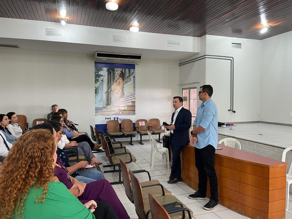 Médico Ítalo Costa toma posse como presidente da Fundação Municipal de Saúde