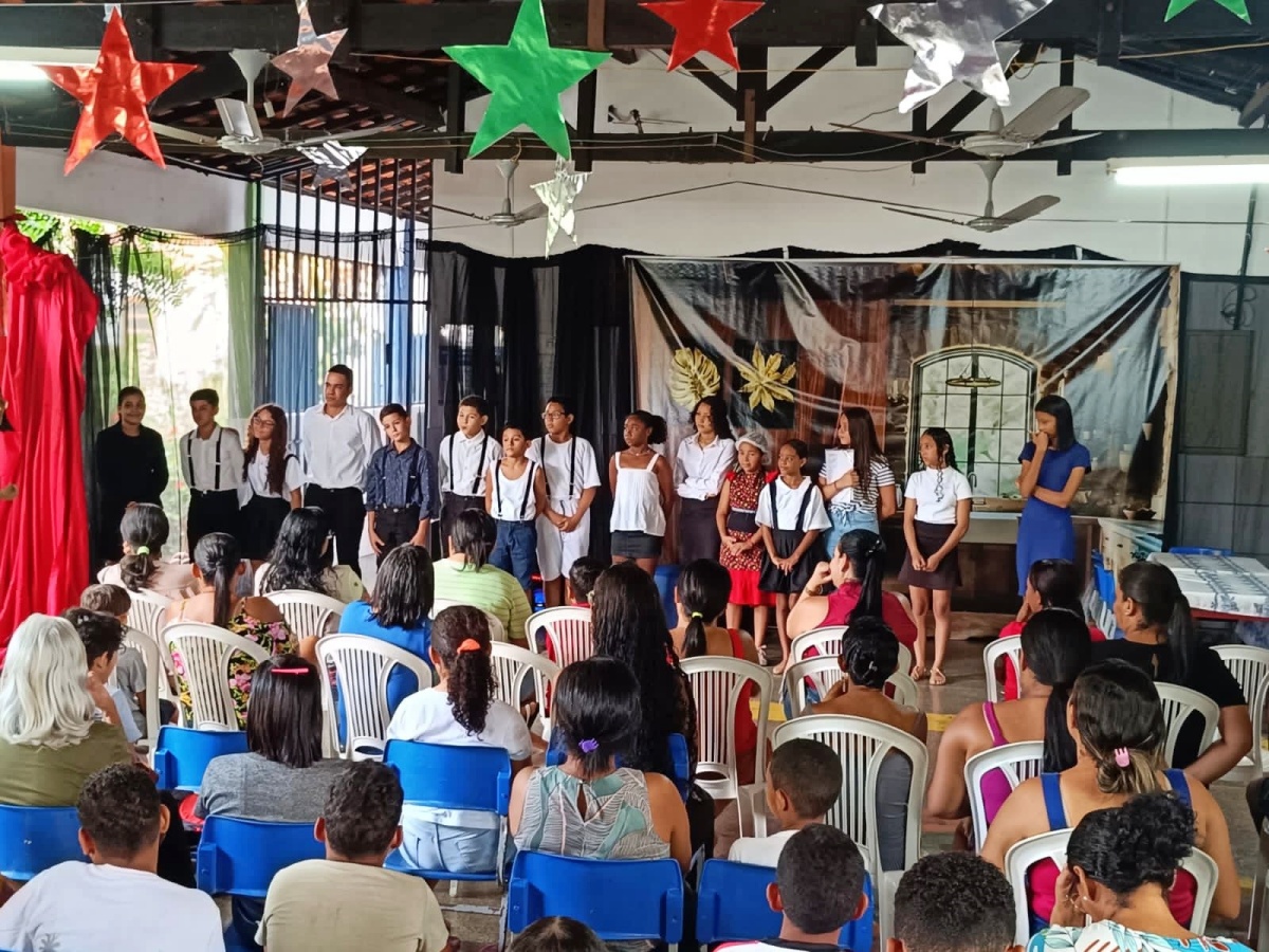 Dramatização teatral encerra atividades na Escola Municipal Planalto Ininga