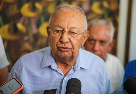 Prefeitura de Teresina oficializa novo Secretário de Finanças e mais seis mudanças