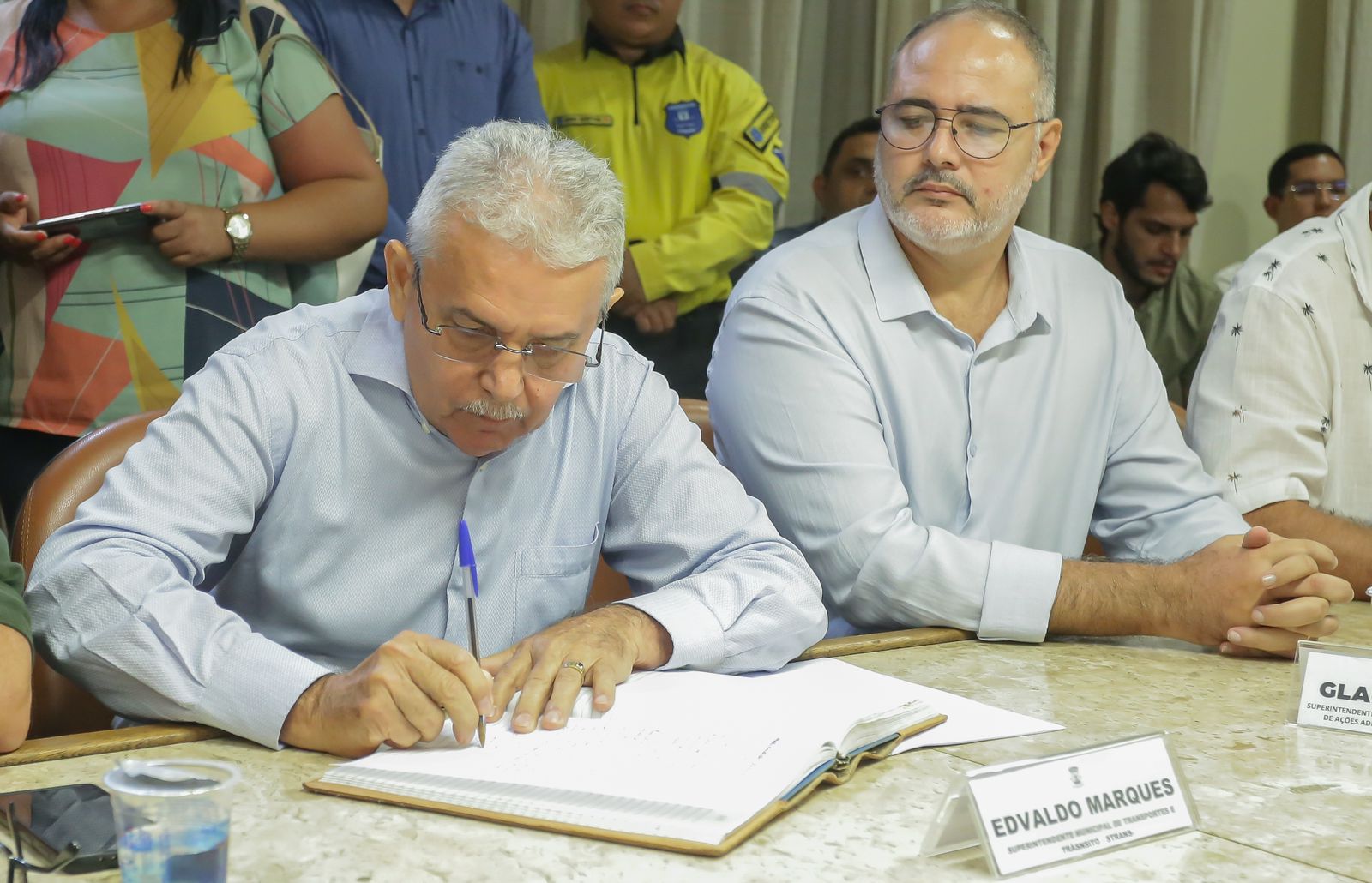 Prefeito Dr. Pessoa reúne secretariado no Palácio da Cidade e dá posse ao novo superintendente da Strans