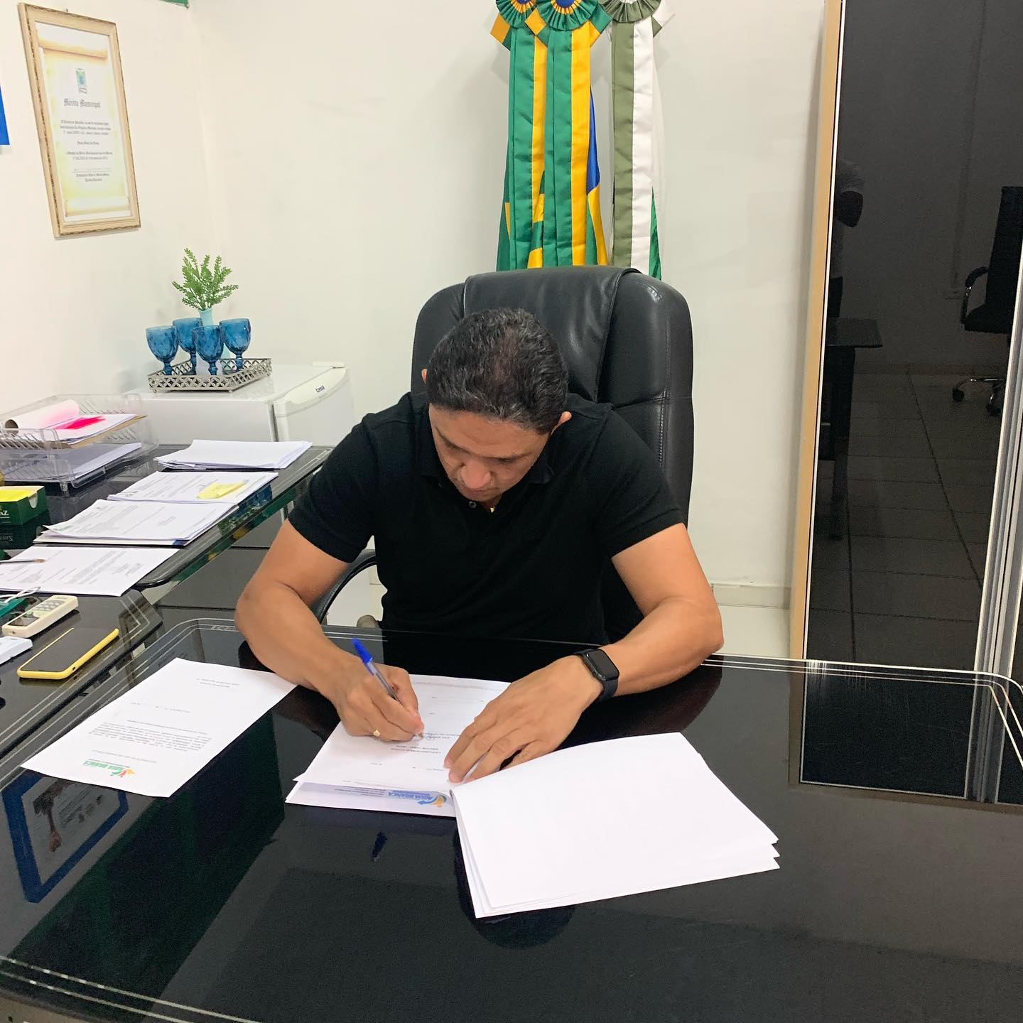 Prefeito Júnior Ribeiro assina convocação de mais 39 aprovados no concurso público de Água Branca – Prefeitura Municipal de Água Branca – PI