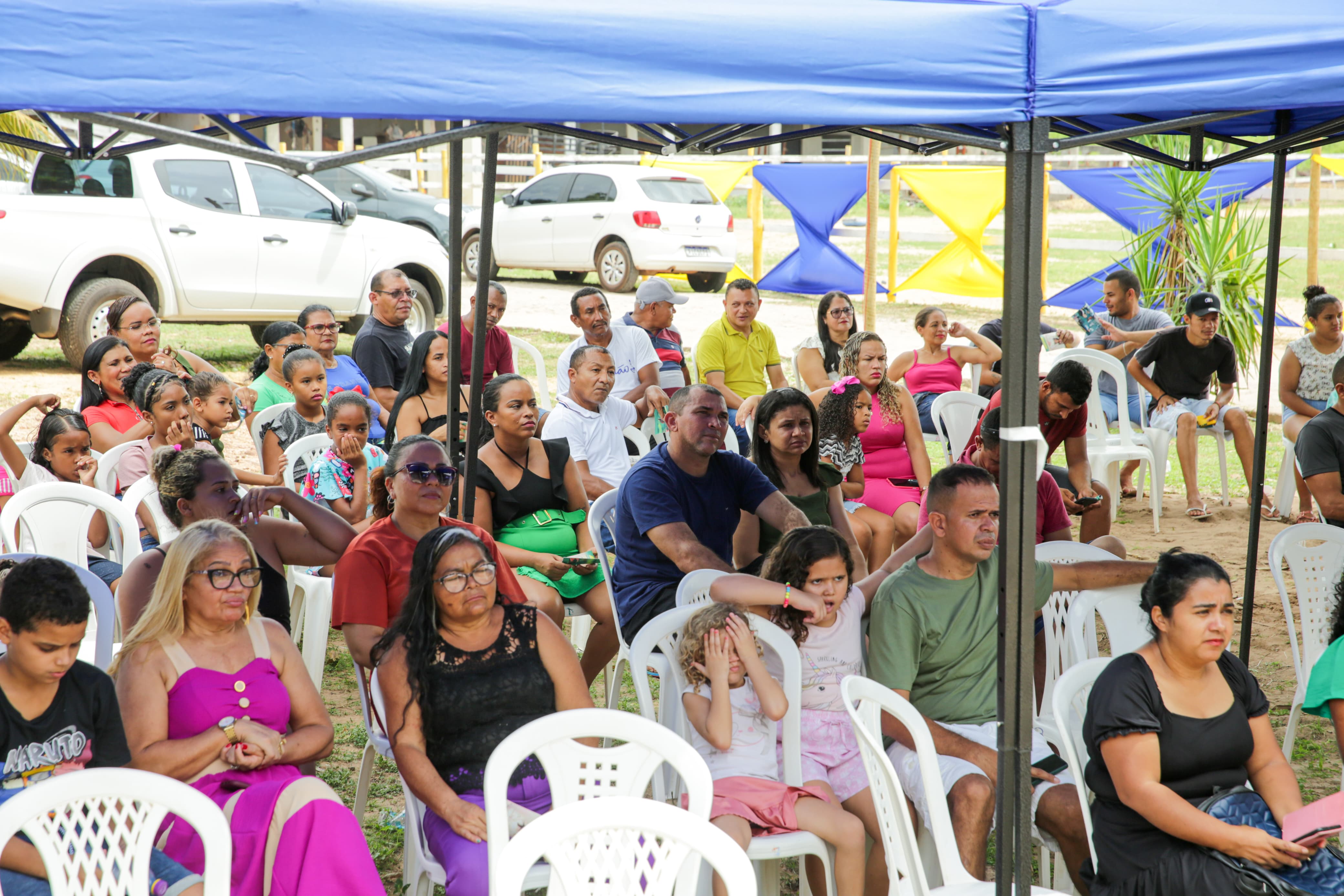 Dr. Pessoa participa de reunião com vereadora e moradores do povoado Campestre Norte