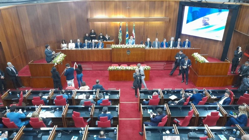Em mensagem anual, governador faz balanço e projeta 2024 de “metas ousadas”