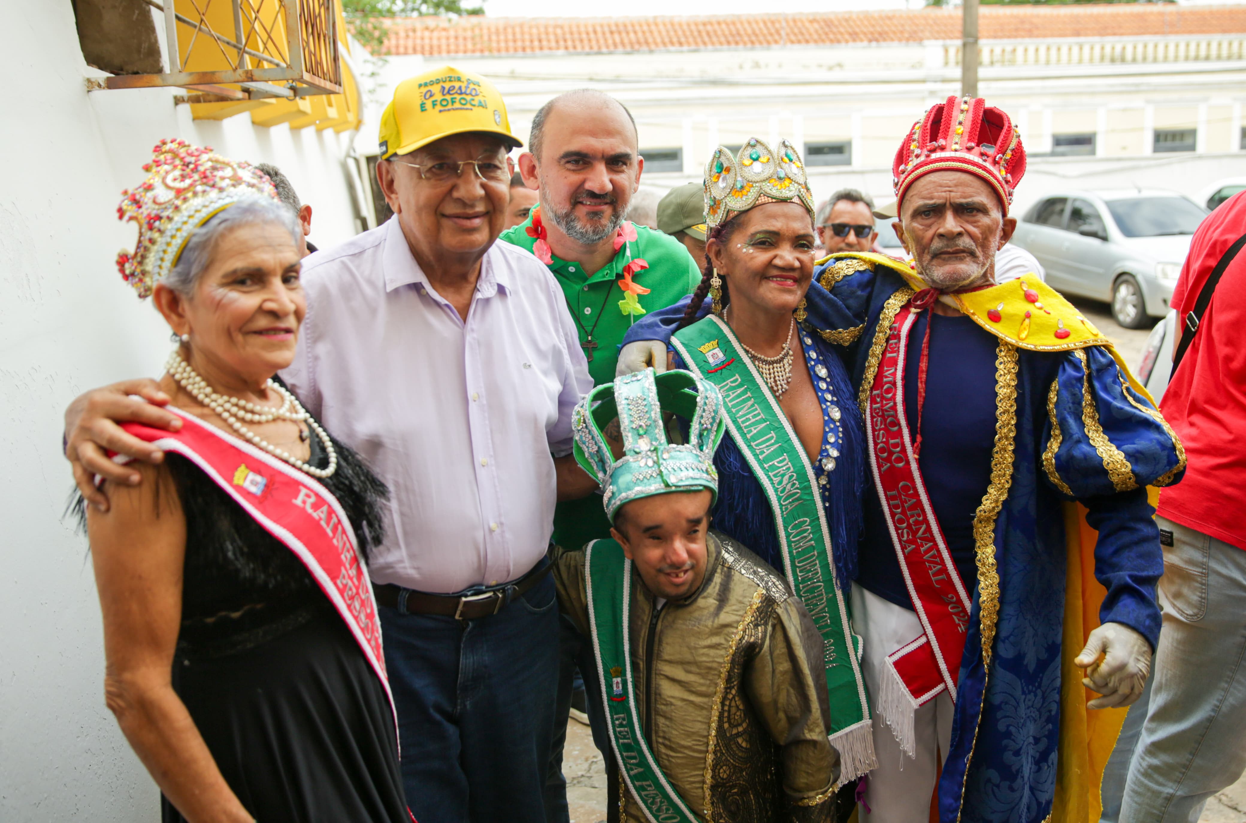 Semcaspi promove Baile de Carnaval para idosos do Serviço de Convivência