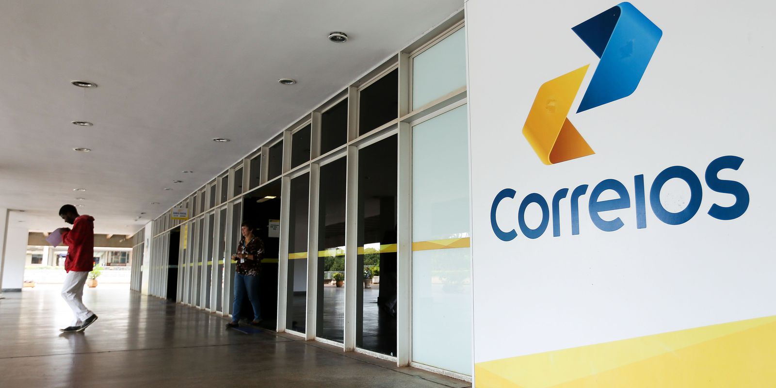 Correios terão venda de seguros nas agências em 2024