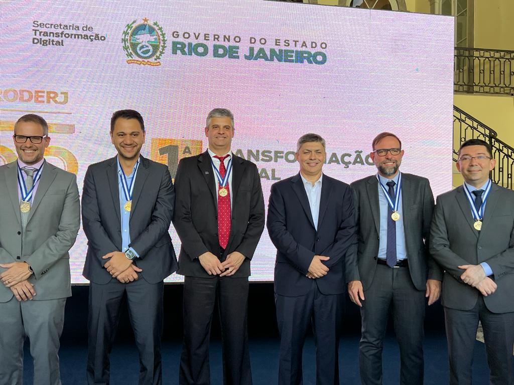 Diretor da Etipi, Ellen Gera recebe Medalha do Mérito Tecnológico