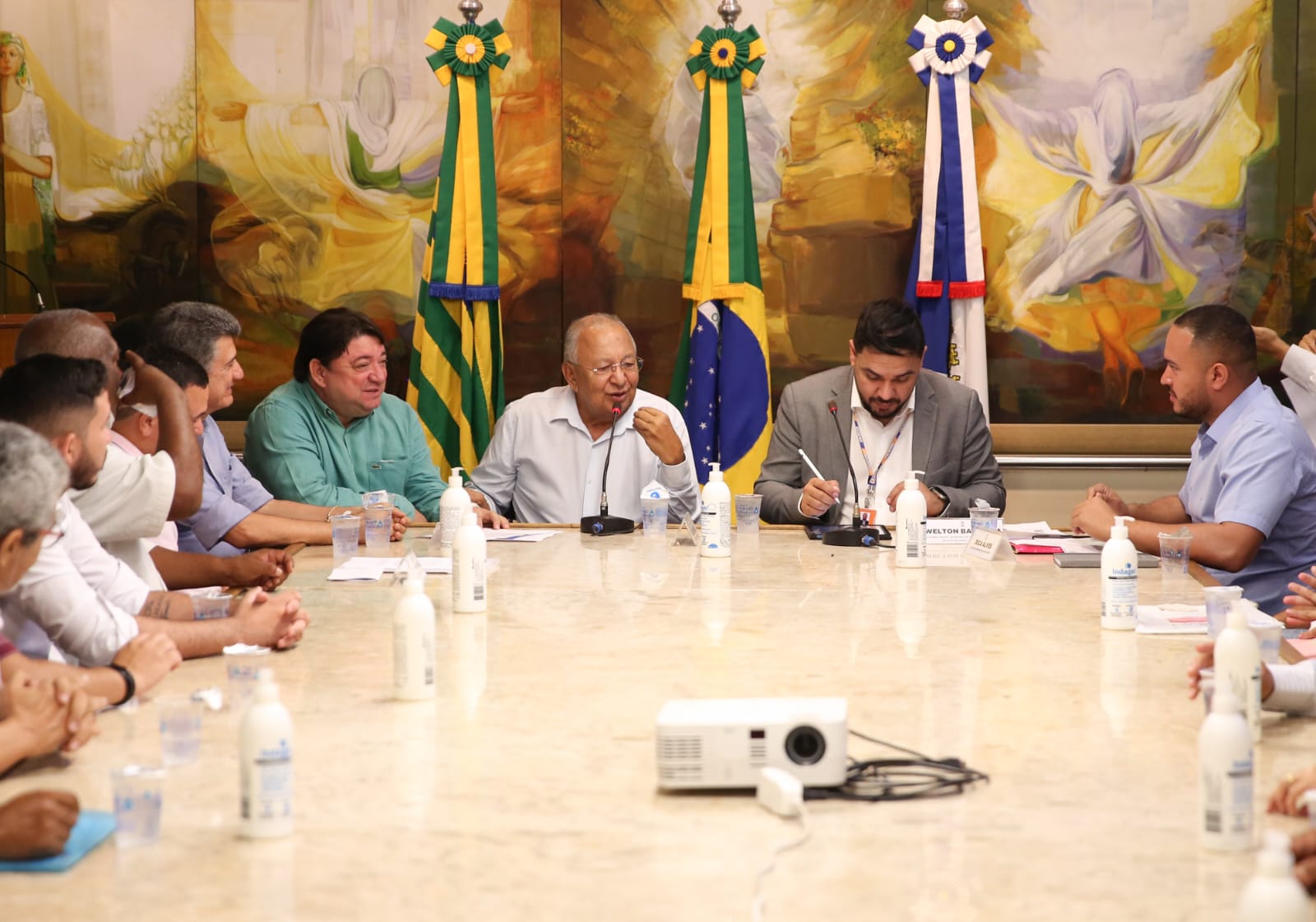 Prefeito Dr. Pessoa anuncia reforma da UBS do Mafrense em reunião com moradores