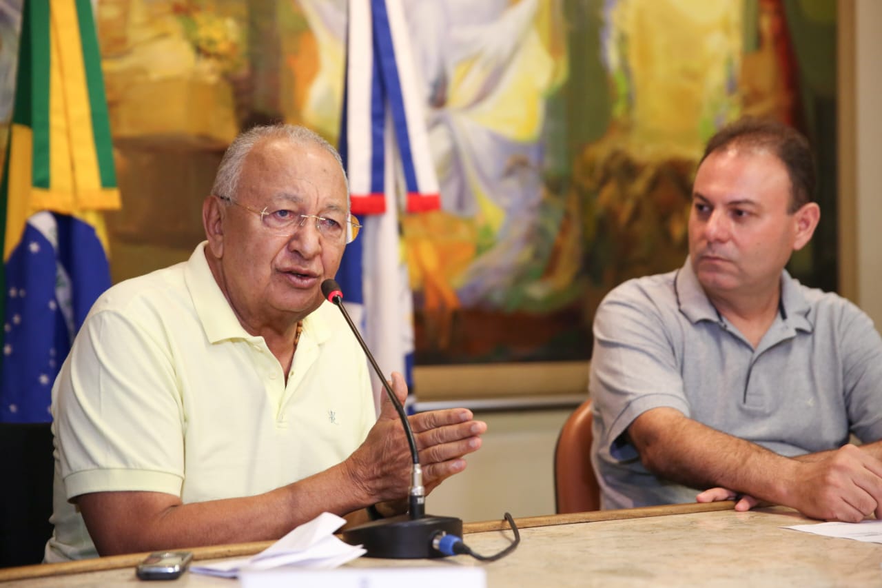 Prefeito Dr. Pessoa assina ordem de serviço para implantação de 20 academias na zona Sul