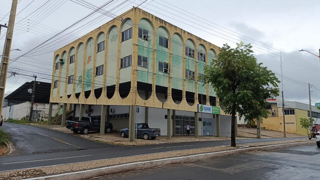 Sine oferece 237 oportunidades de emprego nesta segunda-feira (17)