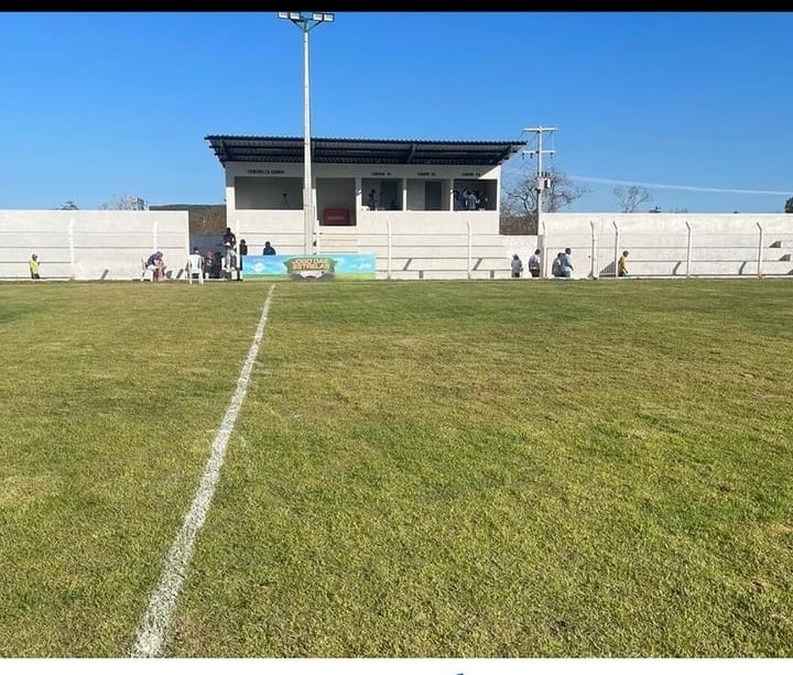 Secretaria de Esportes inaugura estádio de futebol em Amarante
