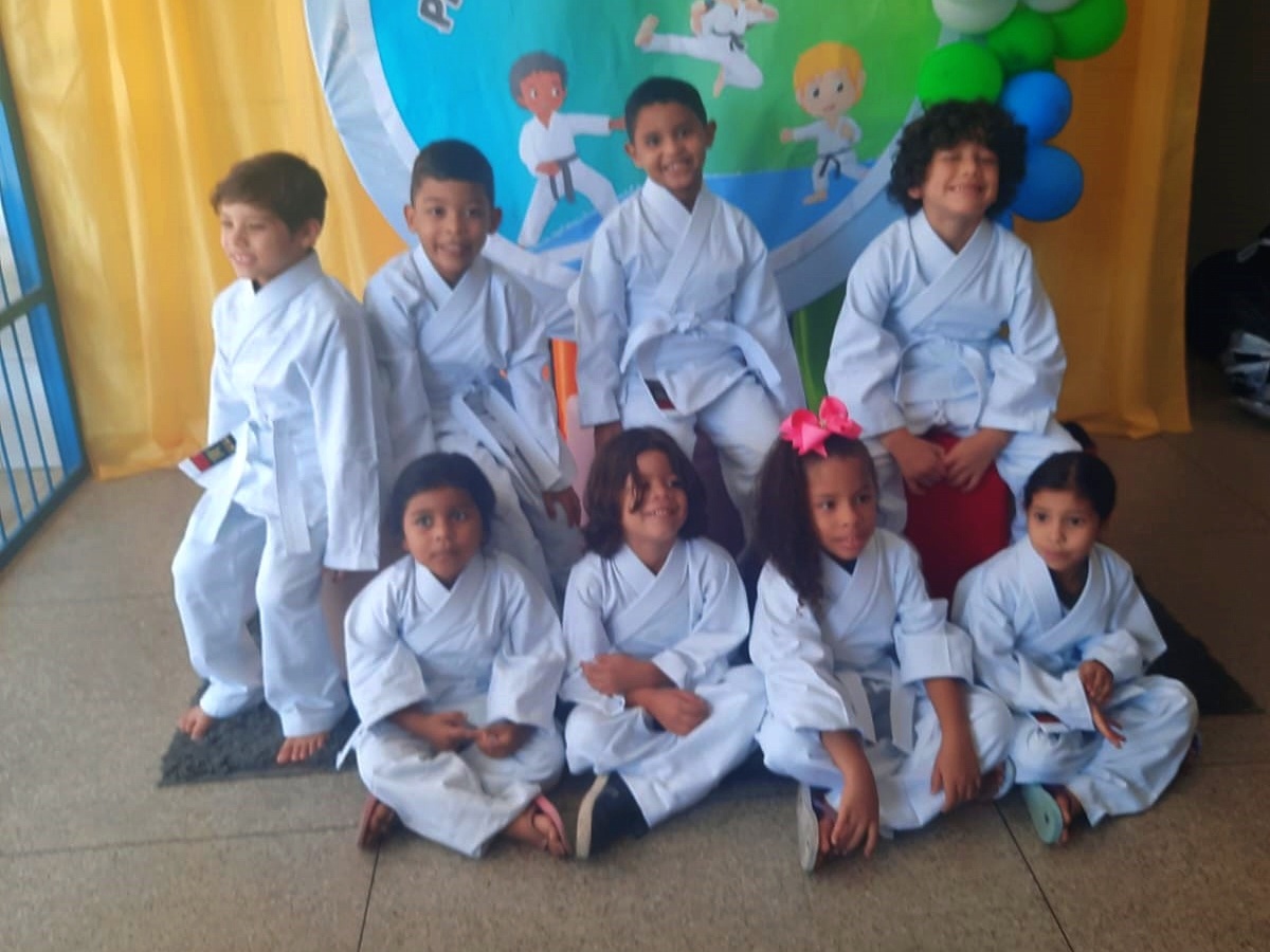 Alunos do projeto “Judô Superação” ganham quimonos para prática esportiva