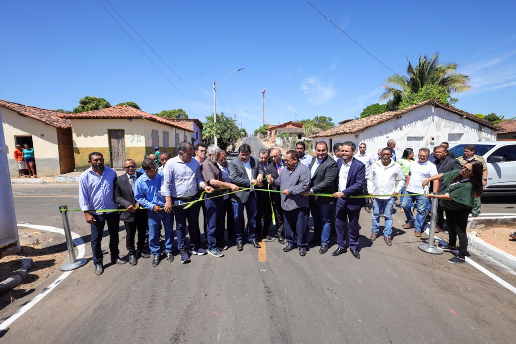 Rafael Fonteles inaugura asfalto e anuncia novas obras para Santa Filomena