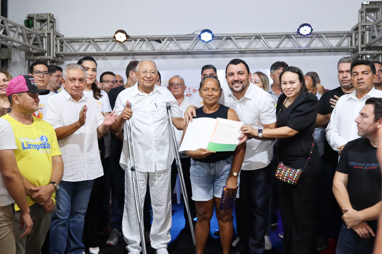 Prefeitura de Teresina entrega 632 registros de imóveis no Residencial Mário Covas