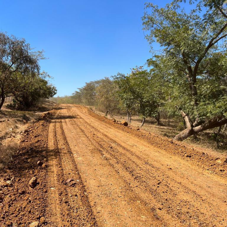 Seinfra inicia obra de recuperação da estrada que liga Beneditinos à Monsenhor Gil
