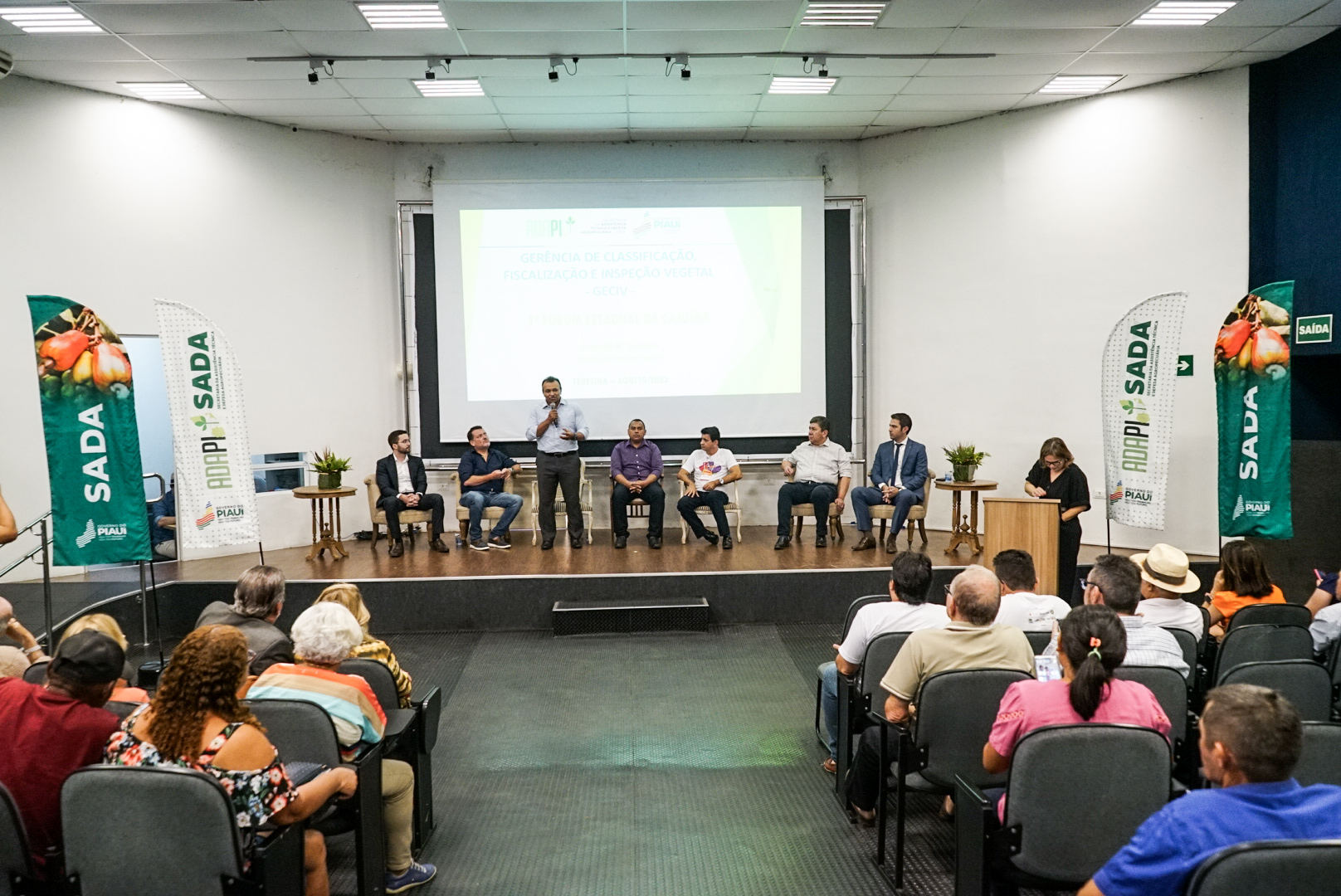 Fórum realizado pela Adapi capacita produtores para regulamentação do registro da Cajuína
