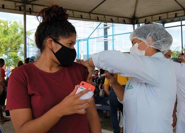 Quase 100% dos teresinenses já tomaram pelo menos a primeira dose da vacina contra a Covid