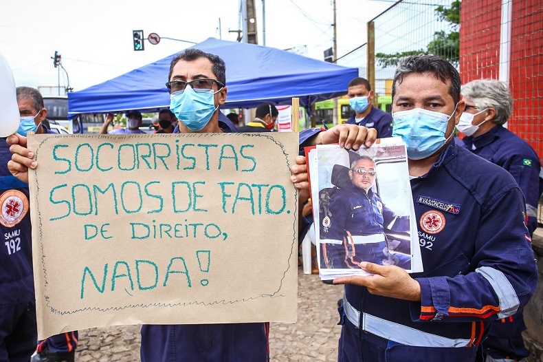 Motoristas do Samu protestam e cobram regularização da profissão em Teresina