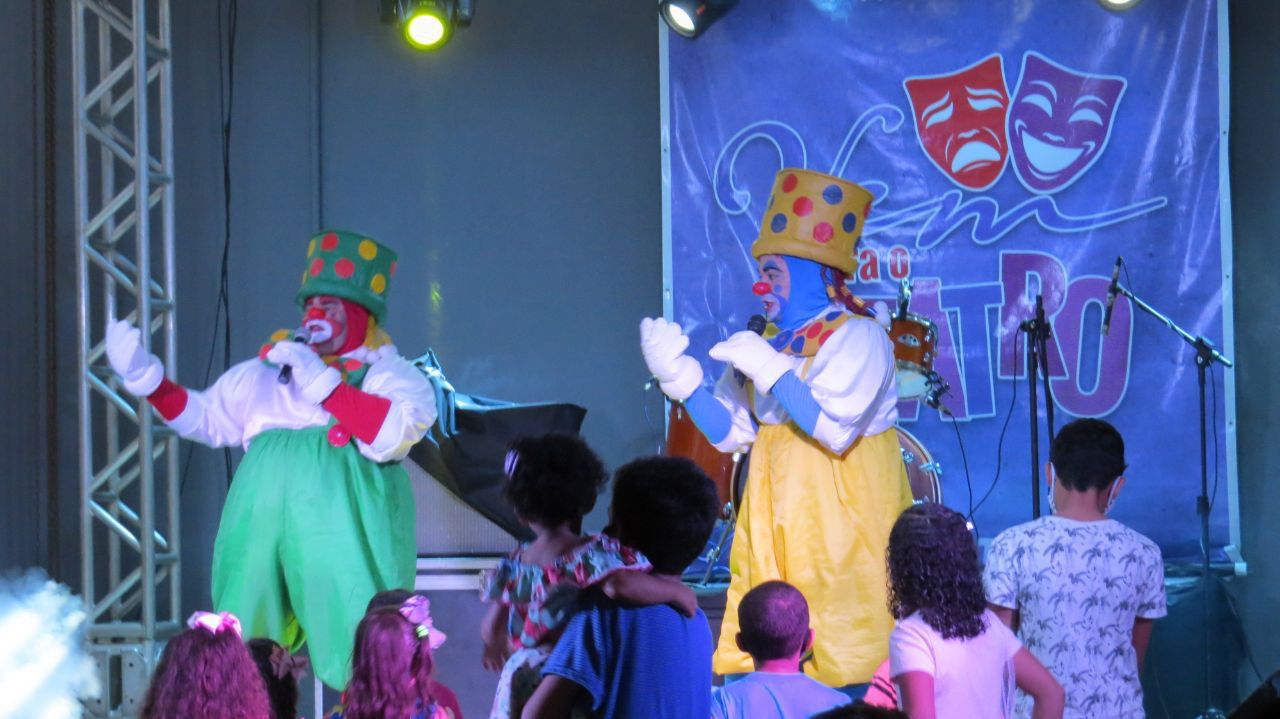 Projeto Vem Para o Teatro reuniu artistas e o povo nos teatros municipais