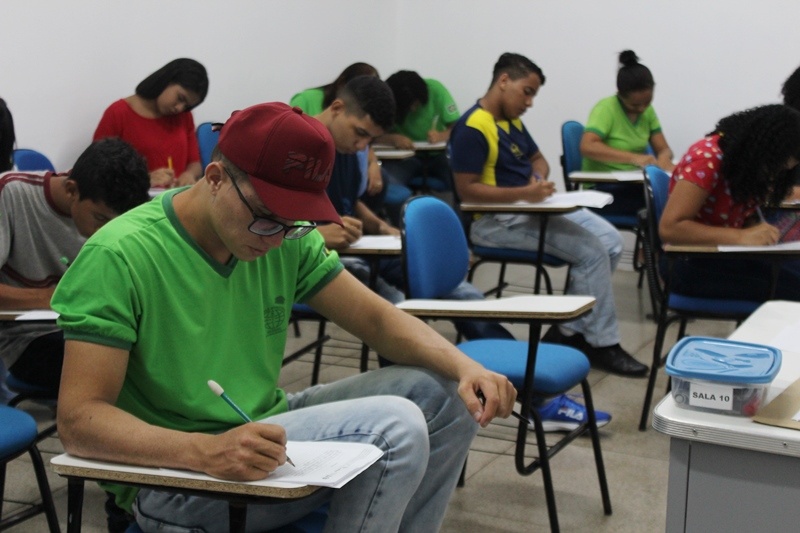 Coordenador e aluno de EJA representarão Teresina em eventos estadual e nacional da modalidade
