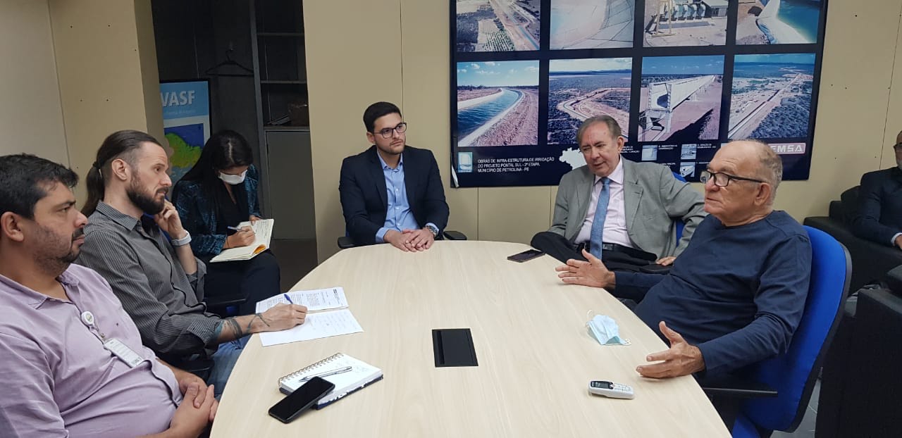 Em Brasília, Prefeitura de Teresina trata do projeto de Integração das bacias dos rios Parnaíba e Poti