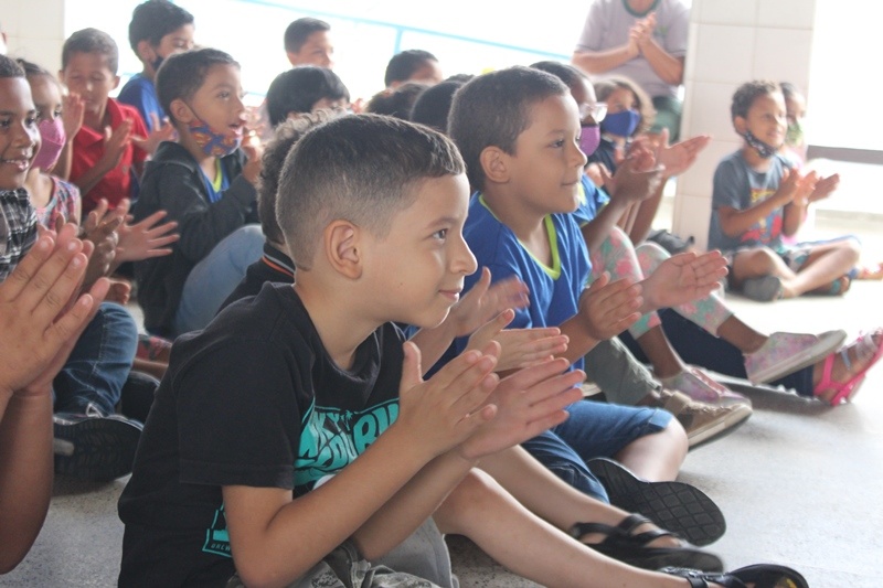 Teatro itinerante começa a levar arte e cultura para três escolas municipais de Teresina