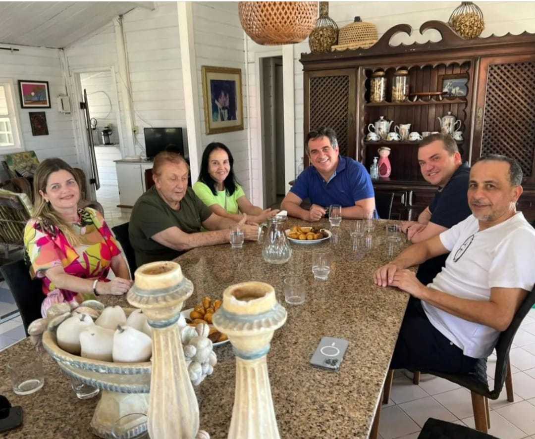 Ciro Nogueira participa de reunião com o prefeito de Parnaíba, Mão Santa