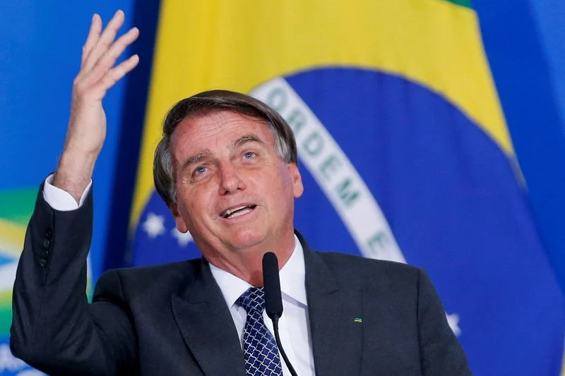Senado aprova em 1º turno Auxílio Brasil de R$ 600 e vale-caminhoneiro
