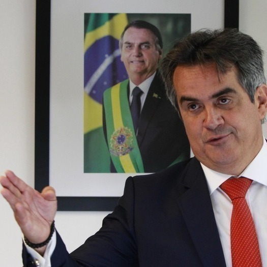 Ciro diz que houve "crime lamentável", mas há outro crime lamentável: "envolver o presidente"