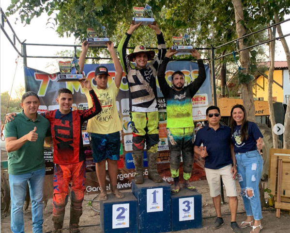 Muita velocidade e adrenalina no Sétimo Motocross em Água Branca