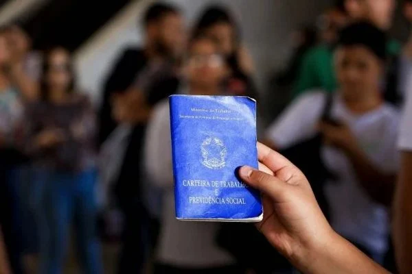 Taxa de desemprego cai para 8,9% em junho, a menor desde 2015