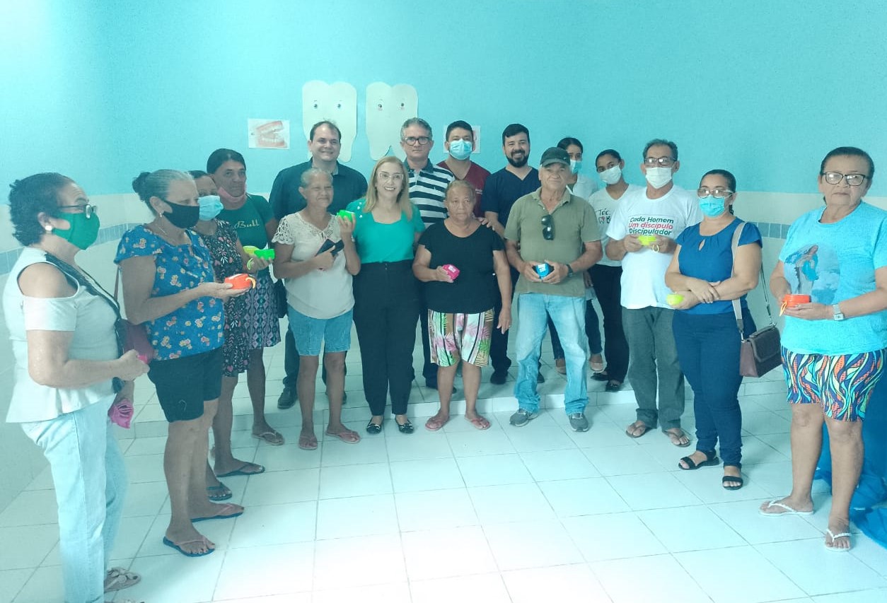 Prefeita Neidinha faz visita ao Hospital Pedrina Silveira e entrega bisturi elétrico e seis novos leitos para a pediatria
