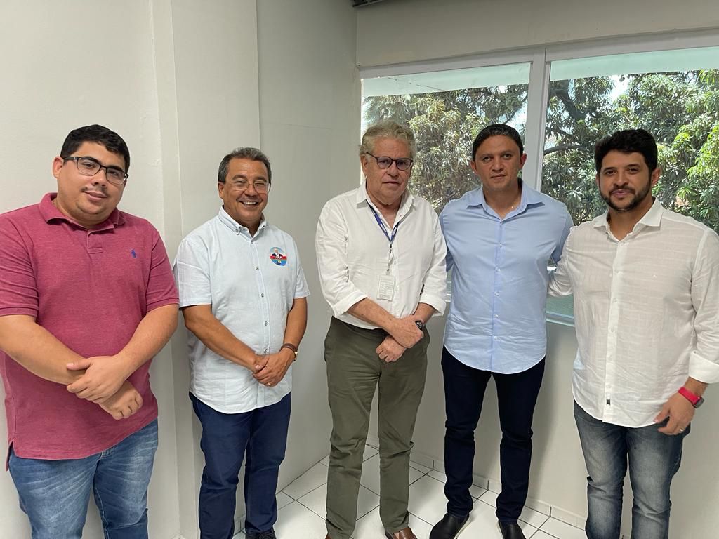 Prefeito Junior Ribeiro se reúne com Equatorial para discutir falta de energia em Água Branca