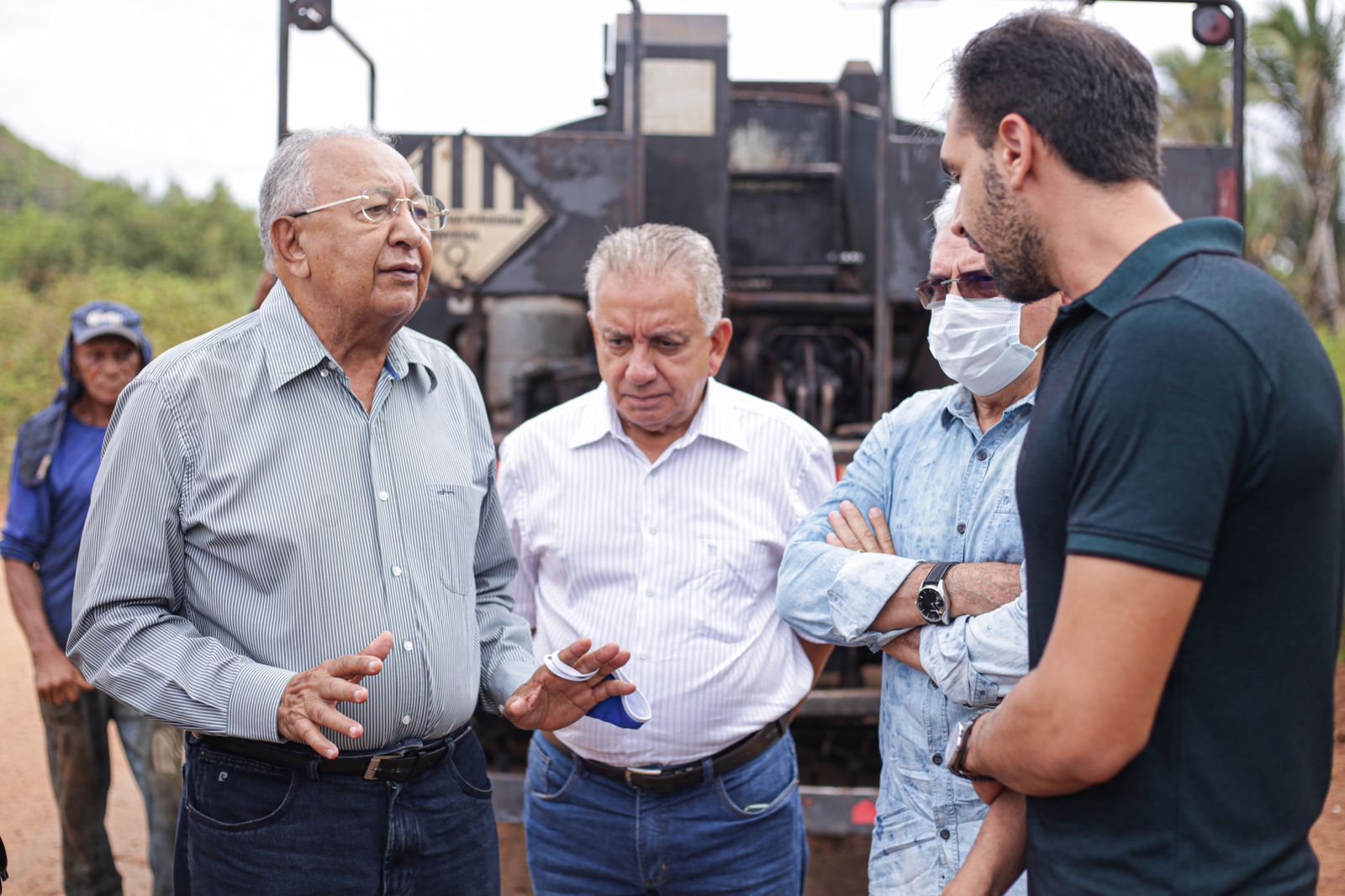 Dr Pessoa visita obra de pavimentação asfáltica avaliada em R$ 3,5 milhões