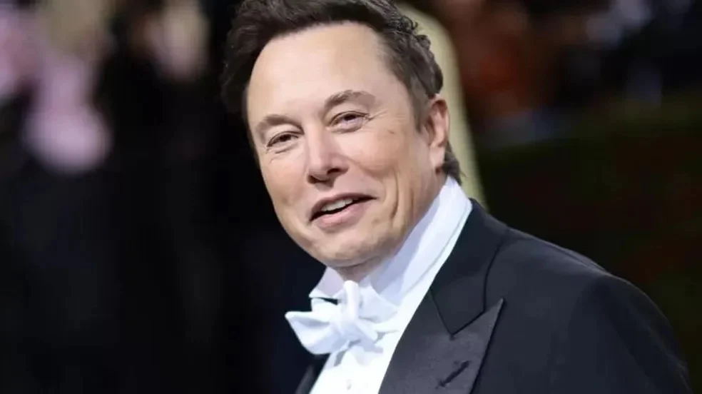'O pássaro foi libertado', afirma Elon Musk após comprar Twitter