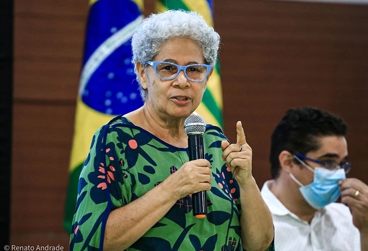 Regina Sousa vai discutir com COE possível uso obrigatório de máscara no Piauí