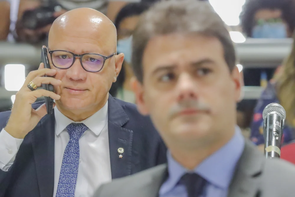 Olavo pediu aposentadoria hoje! Rejane entra na vaga! Acordo 100% na Alepi
