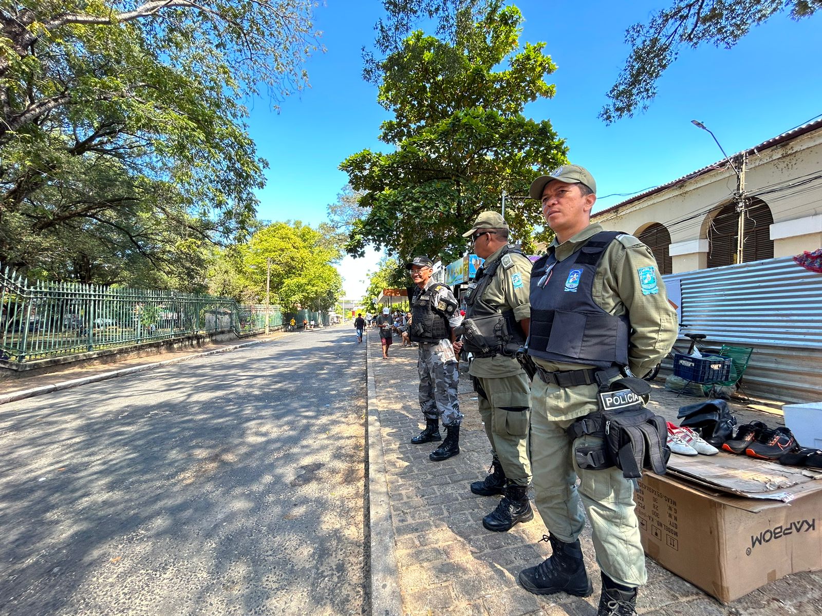 PM reforça policiamento nas paradas de ônibus e agências bancárias do Centro de Teresina